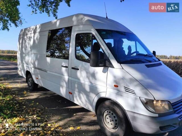 Белый Мерседес Sprinter, объемом двигателя 2.15 л и пробегом 389 тыс. км за 7200 $, фото 2 на Automoto.ua