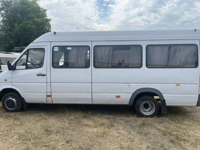 Белый Мерседес Sprinter, объемом двигателя 2.2 л и пробегом 320 тыс. км за 7300 $, фото 6 на Automoto.ua