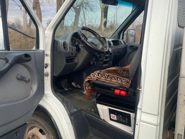 Белый Мерседес Sprinter, объемом двигателя 2.1 л и пробегом 613 тыс. км за 9900 $, фото 4 на Automoto.ua