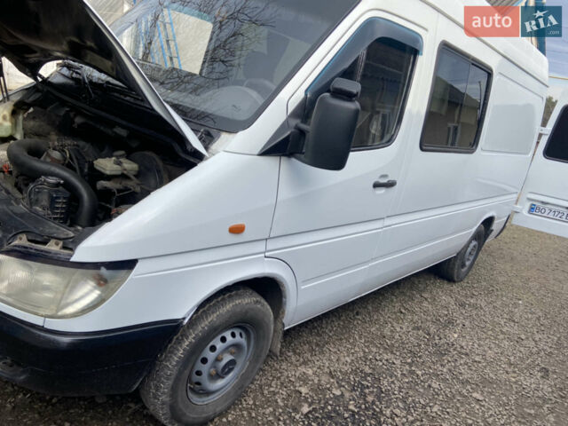 Белый Мерседес Sprinter, объемом двигателя 2.1 л и пробегом 787 тыс. км за 8850 $, фото 5 на Automoto.ua