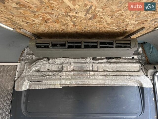 Белый Мерседес Sprinter, объемом двигателя 2.15 л и пробегом 479 тыс. км за 12499 $, фото 23 на Automoto.ua