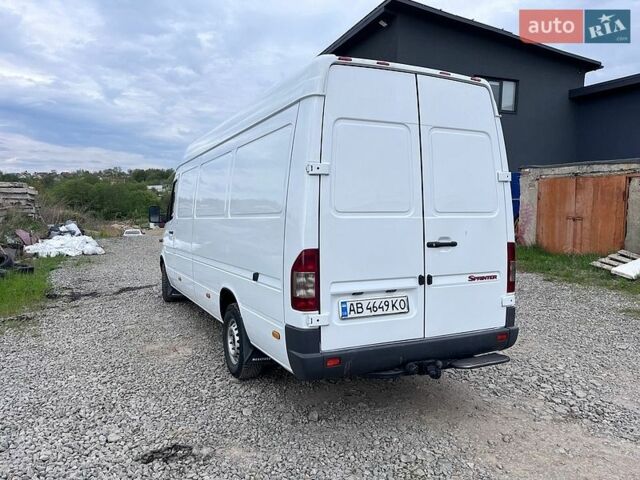 Белый Мерседес Sprinter, объемом двигателя 2.15 л и пробегом 479 тыс. км за 12499 $, фото 1 на Automoto.ua