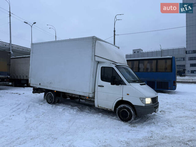 Белый Мерседес Sprinter, объемом двигателя 2.87 л и пробегом 700 тыс. км за 10500 $, фото 1 на Automoto.ua