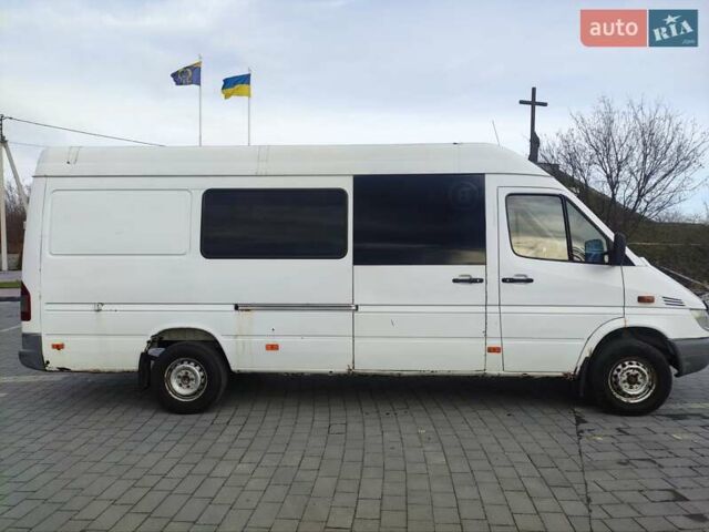Белый Мерседес Sprinter, объемом двигателя 2.15 л и пробегом 355 тыс. км за 5800 $, фото 2 на Automoto.ua