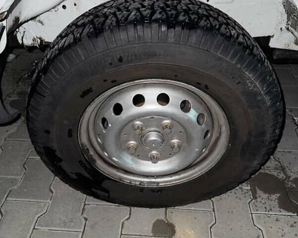 Белый Мерседес Sprinter, объемом двигателя 2.15 л и пробегом 800 тыс. км за 5300 $, фото 13 на Automoto.ua