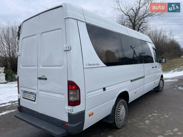 Белый Мерседес Sprinter, объемом двигателя 2.69 л и пробегом 400 тыс. км за 8850 $, фото 5 на Automoto.ua