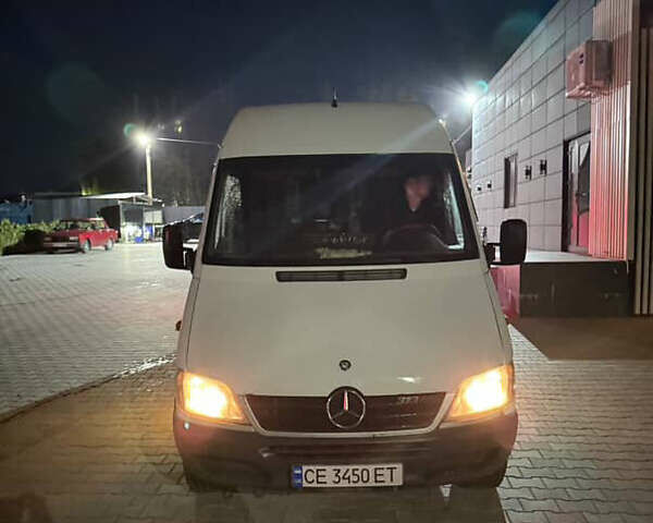 Белый Мерседес Sprinter, объемом двигателя 2.15 л и пробегом 800 тыс. км за 5300 $, фото 4 на Automoto.ua