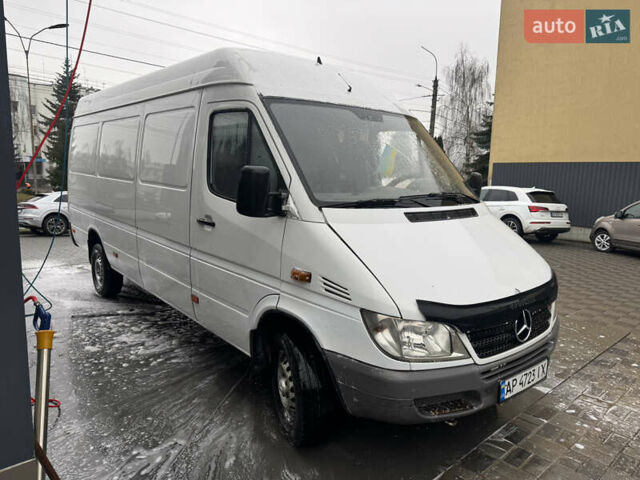 Белый Мерседес Sprinter, объемом двигателя 2.15 л и пробегом 497 тыс. км за 7500 $, фото 1 на Automoto.ua