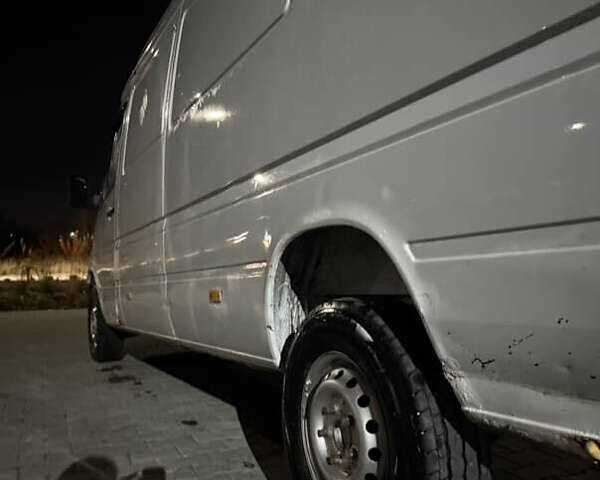 Белый Мерседес Sprinter, объемом двигателя 2.15 л и пробегом 800 тыс. км за 5300 $, фото 10 на Automoto.ua
