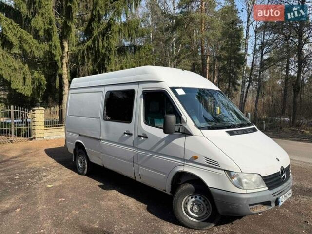 Белый Мерседес Sprinter, объемом двигателя 2.15 л и пробегом 400 тыс. км за 5000 $, фото 2 на Automoto.ua
