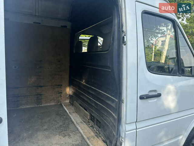 Мерседес Sprinter 2001 у Ужгороді на Automoto.ua Білий Мерседес Sprinter, об'ємом двигуна 2.15 л та пробігом 420 тис. км за 6600 $, фото 15 на Automoto.ua