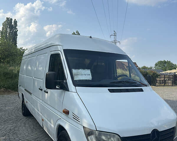 Мерседес Sprinter 2001 у Ужгороді на Automoto.ua Білий Мерседес Sprinter, об'ємом двигуна 2.15 л та пробігом 420 тис. км за 6600 $, фото 2 на Automoto.ua