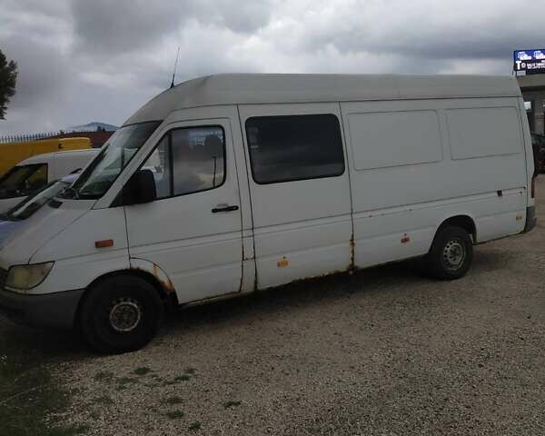 Белый Мерседес Sprinter, объемом двигателя 2.15 л и пробегом 3 тыс. км за 4750 $, фото 3 на Automoto.ua