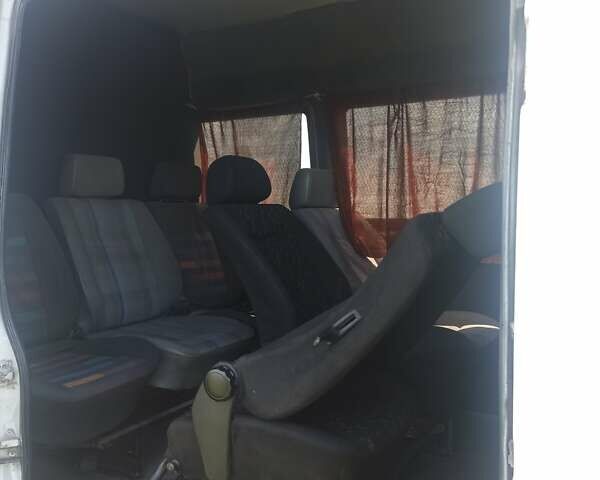 Белый Мерседес Sprinter, объемом двигателя 0 л и пробегом 370 тыс. км за 7999 $, фото 10 на Automoto.ua