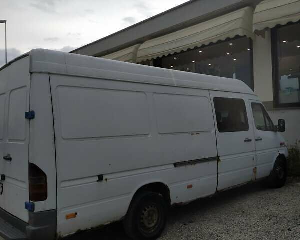 Белый Мерседес Sprinter, объемом двигателя 2.15 л и пробегом 3 тыс. км за 4750 $, фото 2 на Automoto.ua