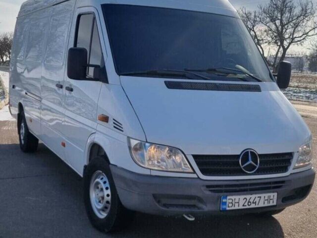 Белый Мерседес Sprinter, объемом двигателя 2.15 л и пробегом 217 тыс. км за 10700 $, фото 5 на Automoto.ua