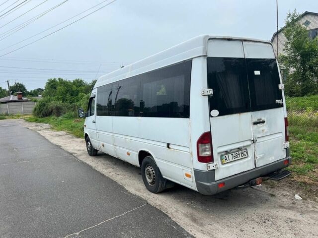 Белый Мерседес Sprinter, объемом двигателя 2.2 л и пробегом 250 тыс. км за 5800 $, фото 2 на Automoto.ua