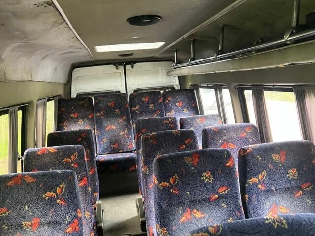 Белый Мерседес Sprinter, объемом двигателя 2.2 л и пробегом 250 тыс. км за 5800 $, фото 5 на Automoto.ua