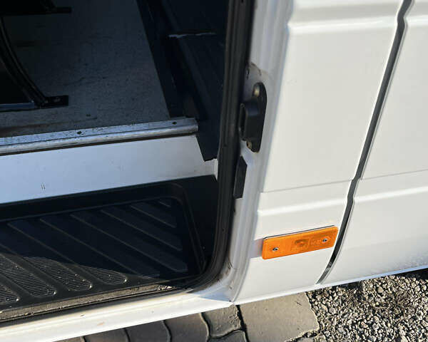 Білий Мерседес Sprinter, об'ємом двигуна 0 л та пробігом 110 тис. км за 21800 $, фото 26 на Automoto.ua