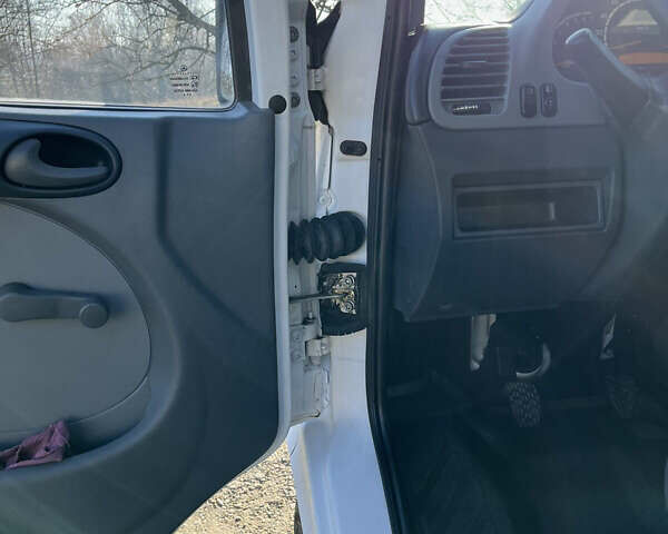 Білий Мерседес Sprinter, об'ємом двигуна 0 л та пробігом 110 тис. км за 21800 $, фото 12 на Automoto.ua