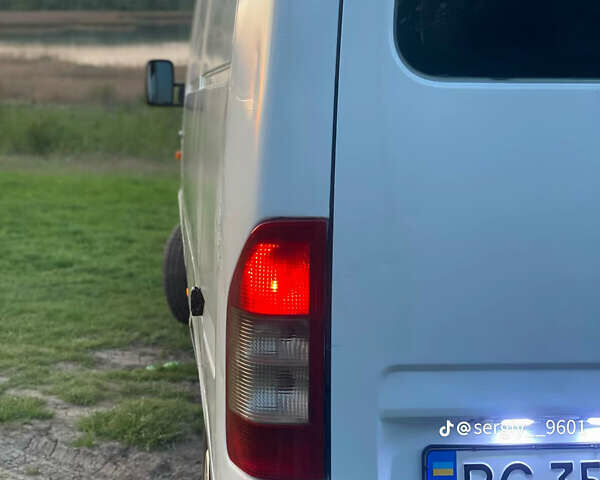 Белый Мерседес Sprinter, объемом двигателя 2.15 л и пробегом 450 тыс. км за 6900 $, фото 3 на Automoto.ua