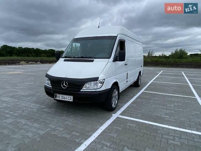 Білий Мерседес Sprinter, об'ємом двигуна 2.1 л та пробігом 300 тис. км за 7000 $, фото 4 на Automoto.ua