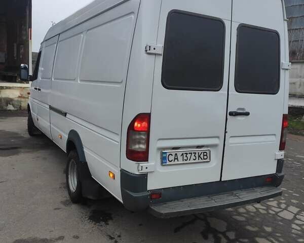 Белый Мерседес Sprinter, объемом двигателя 2.15 л и пробегом 543 тыс. км за 12000 $, фото 6 на Automoto.ua