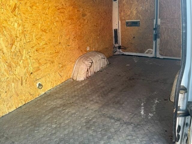 Білий Мерседес Sprinter, об'ємом двигуна 2.15 л та пробігом 375 тис. км за 6500 $, фото 16 на Automoto.ua