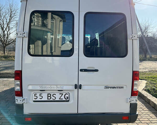 Білий Мерседес Sprinter, об'ємом двигуна 0 л та пробігом 110 тис. км за 21800 $, фото 4 на Automoto.ua