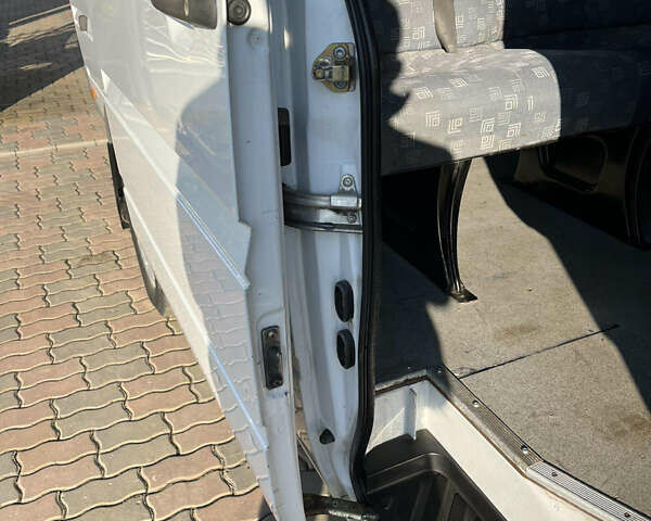 Білий Мерседес Sprinter, об'ємом двигуна 0 л та пробігом 110 тис. км за 21800 $, фото 27 на Automoto.ua