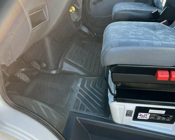 Білий Мерседес Sprinter, об'ємом двигуна 0 л та пробігом 110 тис. км за 21800 $, фото 13 на Automoto.ua