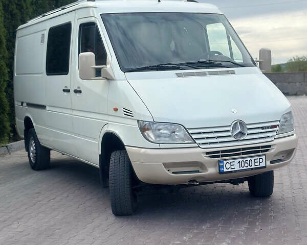 Белый Мерседес Sprinter, объемом двигателя 2.15 л и пробегом 200 тыс. км за 17800 $, фото 1 на Automoto.ua