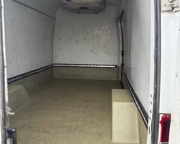 Білий Мерседес Sprinter, об'ємом двигуна 2.15 л та пробігом 677 тис. км за 5500 $, фото 3 на Automoto.ua
