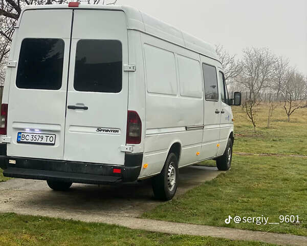 Белый Мерседес Sprinter, объемом двигателя 2.15 л и пробегом 450 тыс. км за 6900 $, фото 6 на Automoto.ua