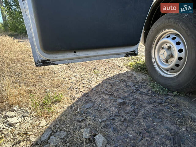 Белый Мерседес Sprinter, объемом двигателя 2.2 л и пробегом 762 тыс. км за 6990 $, фото 11 на Automoto.ua