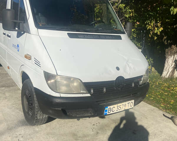 Белый Мерседес Sprinter, объемом двигателя 2.15 л и пробегом 450 тыс. км за 6900 $, фото 9 на Automoto.ua