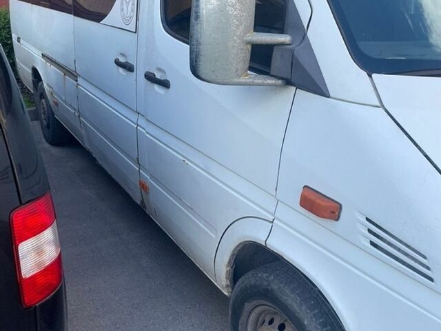Білий Мерседес Sprinter, об'ємом двигуна 2.15 л та пробігом 55 тис. км за 4400 $, фото 1 на Automoto.ua