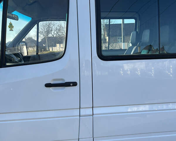 Білий Мерседес Sprinter, об'ємом двигуна 0 л та пробігом 110 тис. км за 21800 $, фото 44 на Automoto.ua