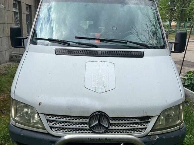 Белый Мерседес Sprinter, объемом двигателя 2.69 л и пробегом 390 тыс. км за 6900 $, фото 9 на Automoto.ua