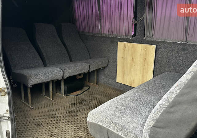 Белый Мерседес Sprinter, объемом двигателя 2.1 л и пробегом 318 тыс. км за 8990 $, фото 10 на Automoto.ua