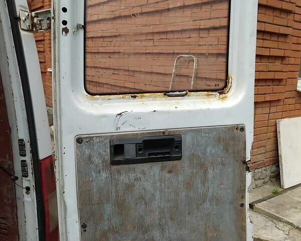 Белый Мерседес Sprinter, объемом двигателя 2.1 л и пробегом 600 тыс. км за 5500 $, фото 13 на Automoto.ua