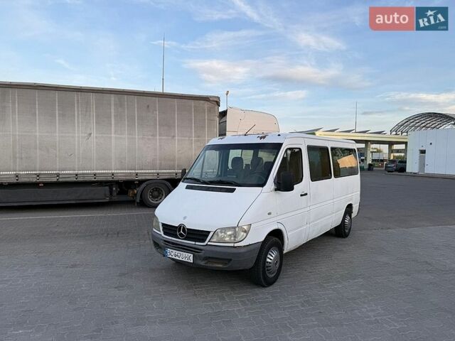 Белый Мерседес Sprinter, объемом двигателя 2.2 л и пробегом 661 тыс. км за 4750 $, фото 1 на Automoto.ua