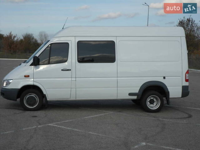Белый Мерседес Sprinter, объемом двигателя 2.7 л и пробегом 658 тыс. км за 12800 $, фото 3 на Automoto.ua