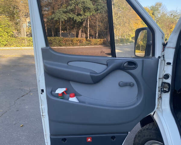 Білий Мерседес Sprinter, об'ємом двигуна 2.15 л та пробігом 358 тис. км за 10300 $, фото 25 на Automoto.ua