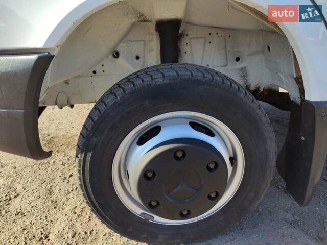 Белый Мерседес Sprinter, объемом двигателя 0 л и пробегом 260 тыс. км за 22500 $, фото 44 на Automoto.ua