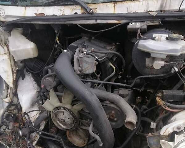 Белый Мерседес Sprinter, объемом двигателя 2.2 л и пробегом 200 тыс. км за 3200 $, фото 10 на Automoto.ua