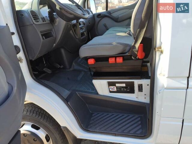 Белый Мерседес Sprinter, объемом двигателя 0 л и пробегом 260 тыс. км за 22500 $, фото 17 на Automoto.ua