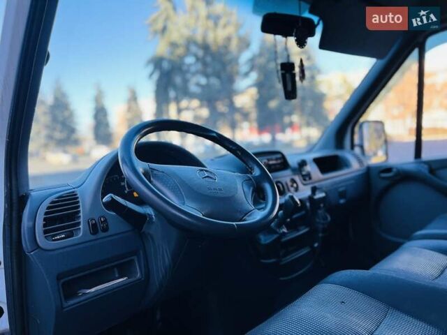 Белый Мерседес Sprinter, объемом двигателя 2.7 л и пробегом 400 тыс. км за 9400 $, фото 16 на Automoto.ua