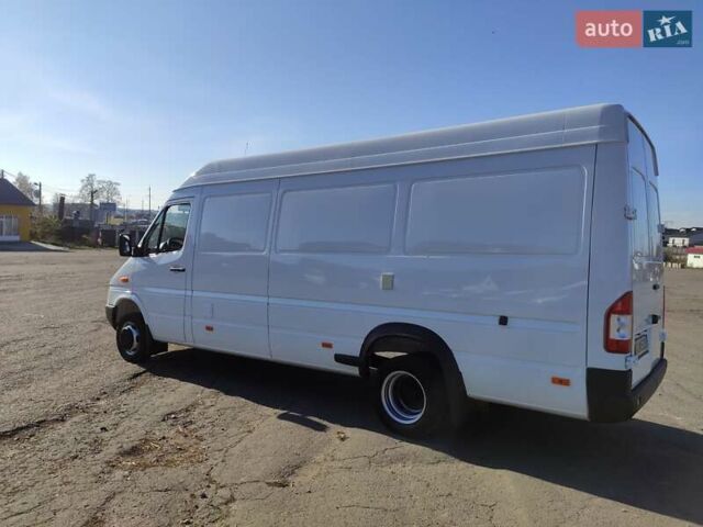 Белый Мерседес Sprinter, объемом двигателя 0 л и пробегом 260 тыс. км за 22500 $, фото 9 на Automoto.ua