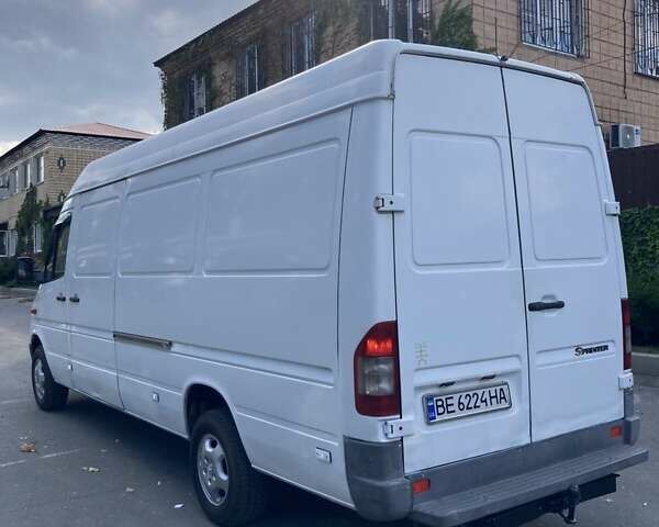 Мерседес Sprinter 2003 у Миколаєві на Automoto.ua Білий Мерседес Sprinter, об'ємом двигуна 2.2 л та пробігом 35 тис. км за 8500 $, фото 1 на Automoto.ua
